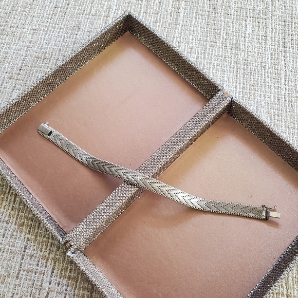 Vintage Sterling Silver Chevron Link Bracelet - Picture 5 of 7